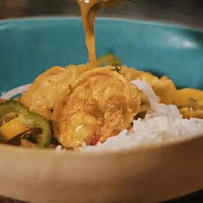 Moqueca de camarão em 1 minuto: aprenda o passo a passo