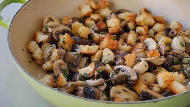 Cogumelos salteados à moda italiana ganham espaço na culinária