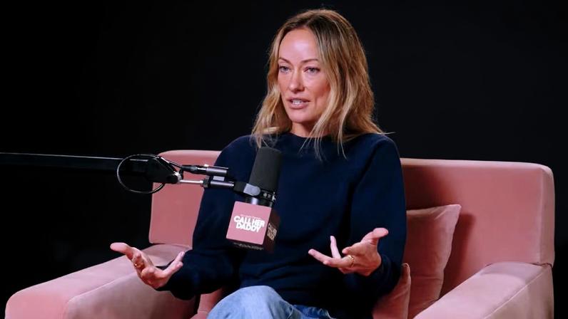 Olivia Wilde comenta relacionamento com Harry Styles.