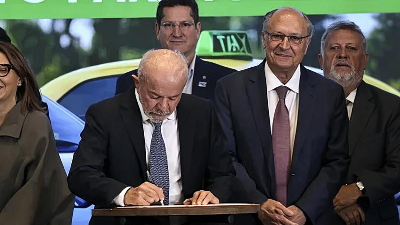 Lula edita decreto e amplia uso de fundo de até R$ 14 bi da ABGF no SCE