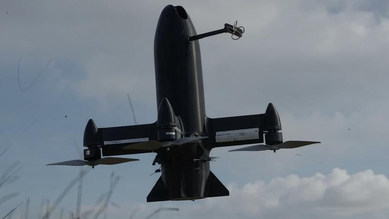 Drone P1-Sun Long usa IA para identificar alvo e auxiliar na perseguição