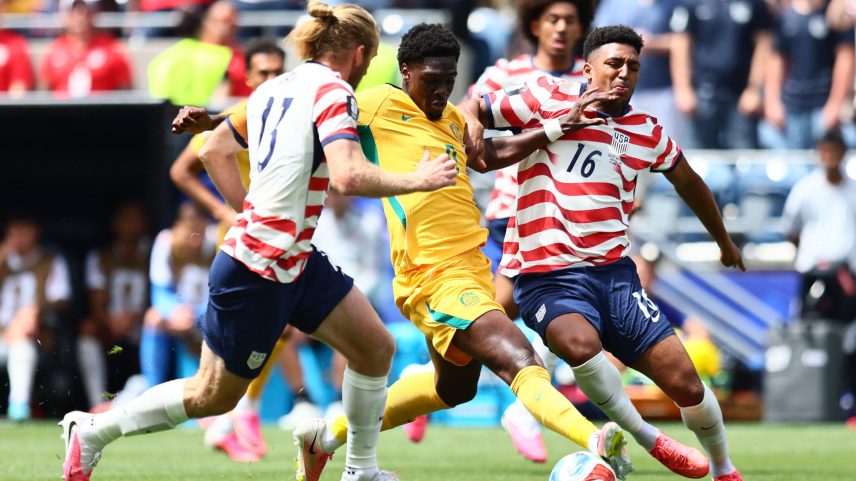 Estados Unidos enfrentam Austrália por vaga nas oitavas da Copa