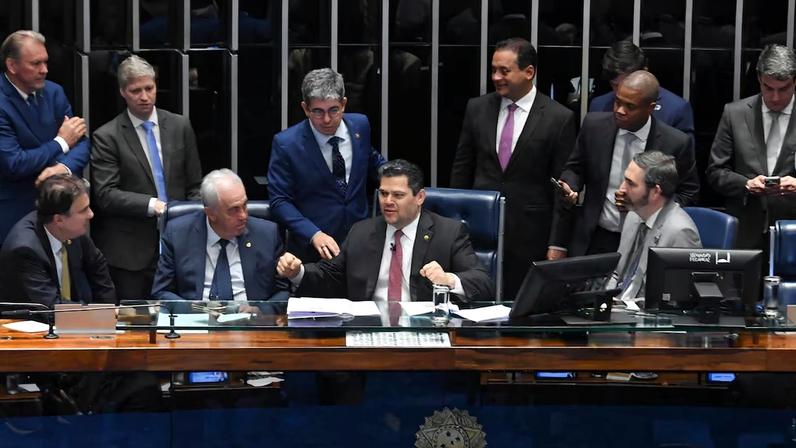 Plenário do Senado Federal durante votação de projeto de lei que refinanciou a dívida de produtores rurais