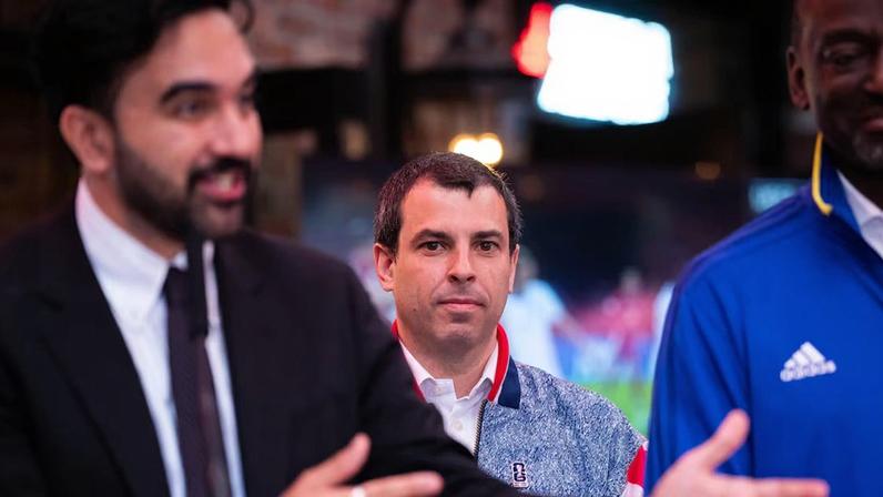 O prefeito de Nova York, Zohran Mamdani, participa de um evento no Harlem