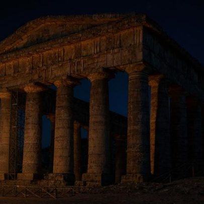 Anfiteatro romano com quatro torres e muralhas intactas abrigava 23 mil