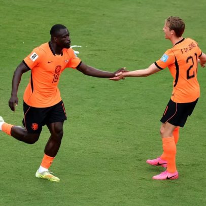Holanda bate a Tunísia, confirma liderança e pega o Marrocos no mata-mata