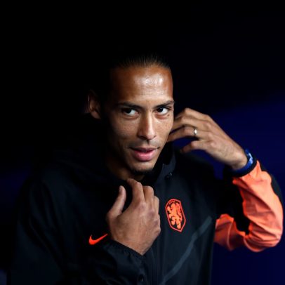Holanda e Marrocos fazem duelo de invictos por vaga nas oitavas