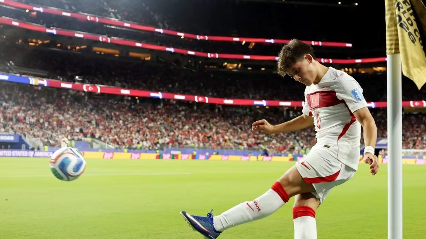 Paraguai supera expulsão de Almirón, vence a Turquia e segue vivo na Copa