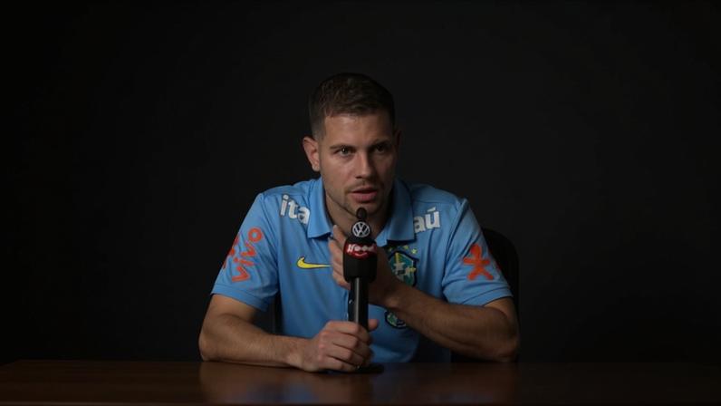 Em coletiva pré-Copa, Bruno Guimarães detalhou os momentos em que o Brasil ficou exposto na defesa e reforçou a necessidade de atenção total: "Acreditar que o seu adversário pode ser perigoso"