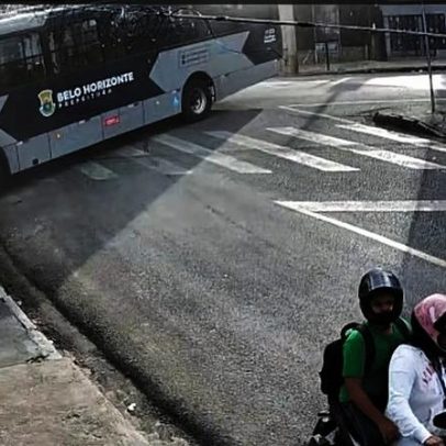 Bar é interditado após ser atingido por ônibus e desabar na Região Leste de BH