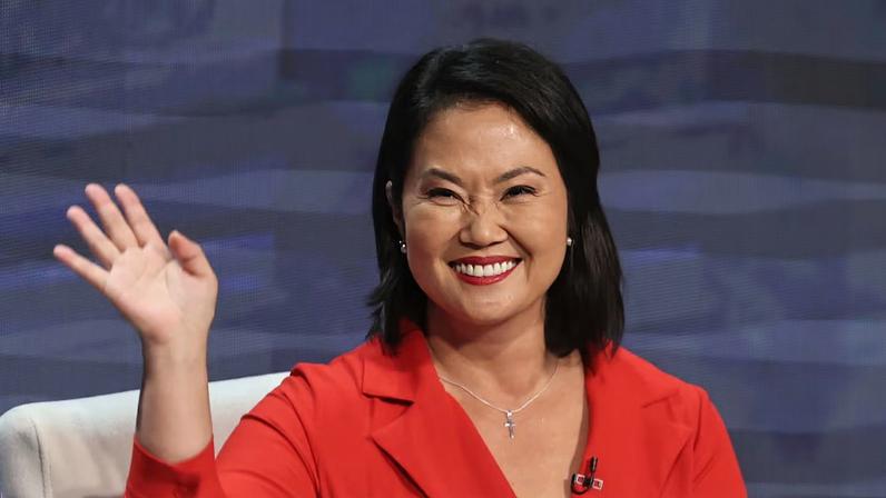 Candidata conservadora retoma liderança em eleição acirrada no Peru