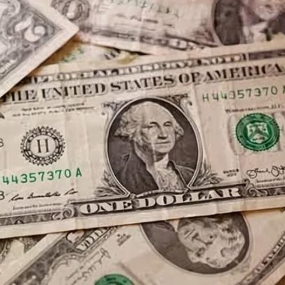 Dólar recua 0,20% e encerra a semana praticamente estável