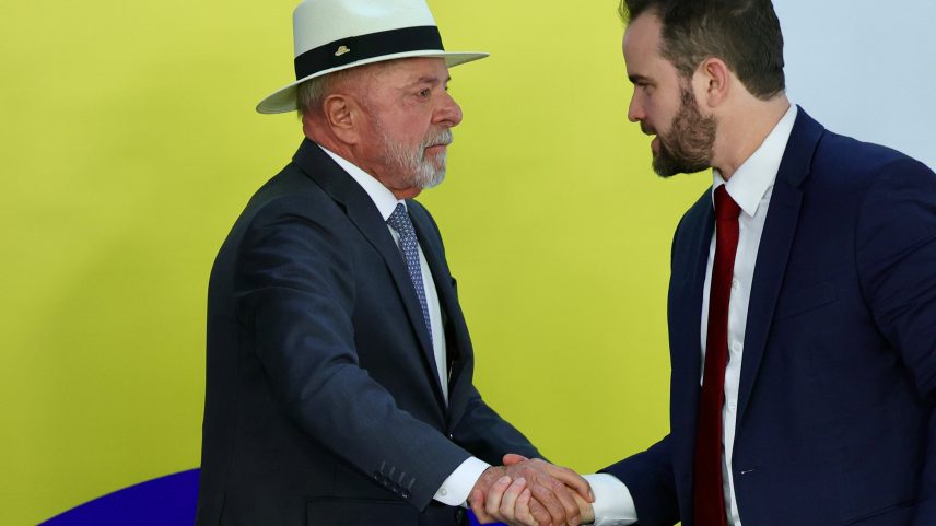Presidente Lula e ministro Dario Durigan se reuniram para tratar de decisão dos EUA
