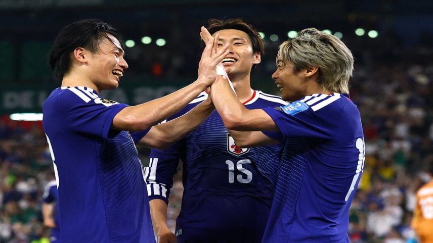 Japão mostra força na Copa e goleia a Tunisía.
