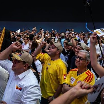 Camisa da Colômbia vira símbolo da direita na eleição e na Copa