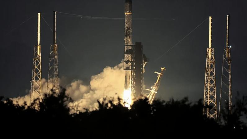 Elon Musk, deseja expandir a frota de satélites com lançamentos do novo foguete reutilizável Starship. (Foto: Joe Raedle/Getty Images)