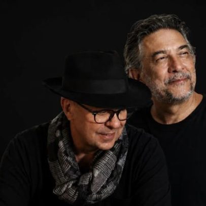 Ex-integrantes do Capital Inicial se reencontram em show Na Beira do Rio