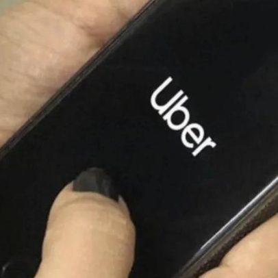 Uber demite 23% do time de RH e recrutamento
