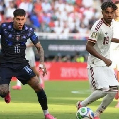 Muslera falha em gol da Espanha e Uruguai soma três jogos sem vitória na Copa