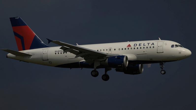 Voo da Delta Air Lines: arremetida para evitar colisão