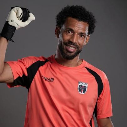 Fenômeno da Copa, Vozinha negocia com três clubes da Série B
