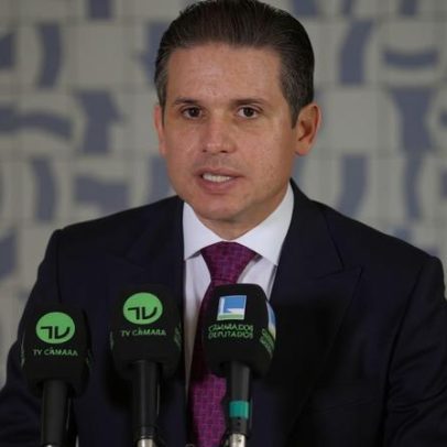 Motta convoca reunião de líderes para discutir PL do governo