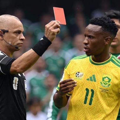 Arbitragem de Wilton Sampaio na Copa foi melhor que no Brasileirão