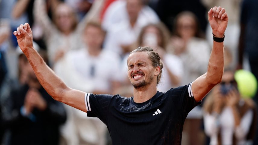 O alemão Alexander Zverev na final de Roland Garros contra o italiano Flávio Cobolli