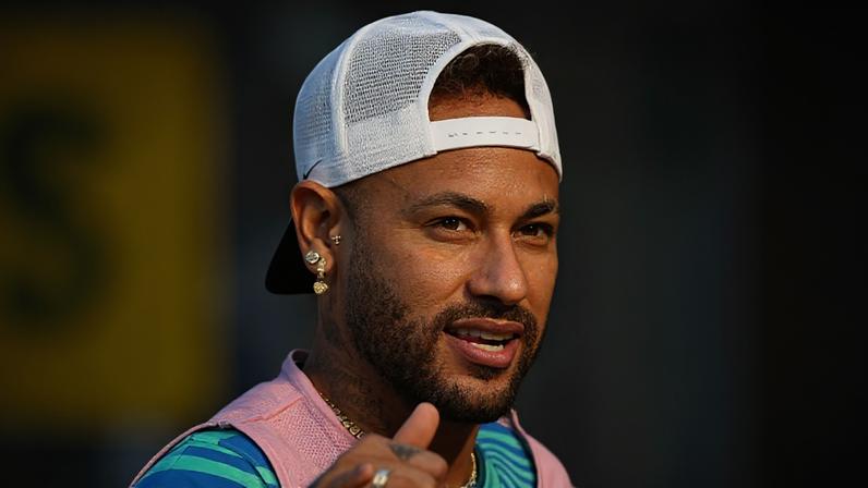 Neymar durante estreia da seleção brasileira na Copa do Mundo