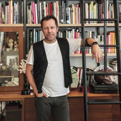Vik Muniz defende acesso universal à arte em palestra