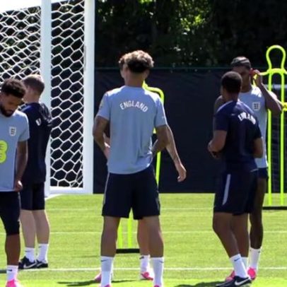 James e Mainoo aproveitam clima no camp da Inglaterra