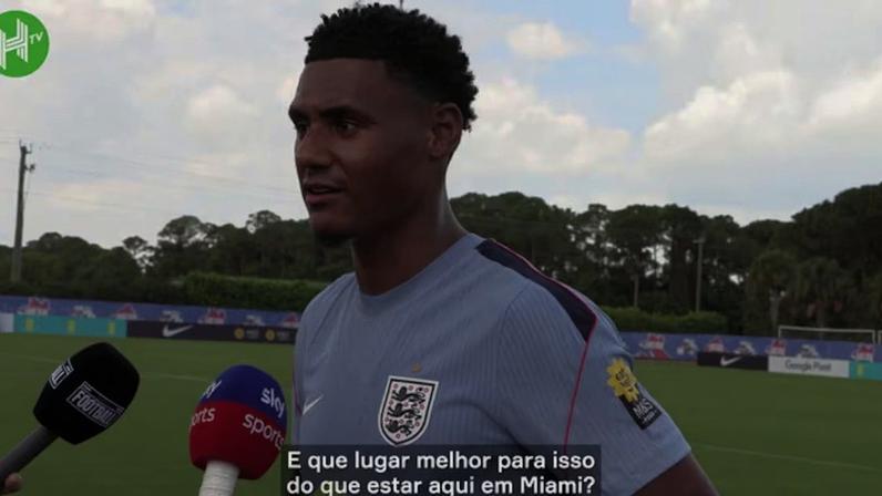 Watkins aprova clima e gramado nos EUA, afirma que é preciso adaptar-se