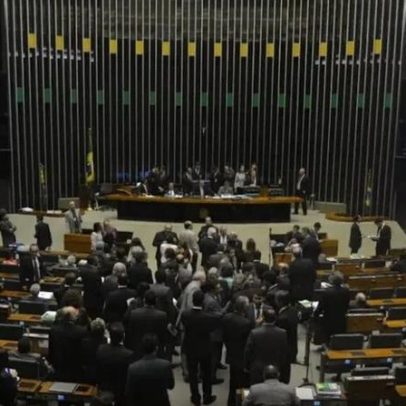 Dívida de partidos é 40% menor que a da população