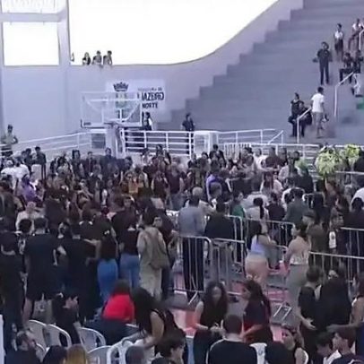 Velório de seis atletas de basquete mortos em acidente no Ceará