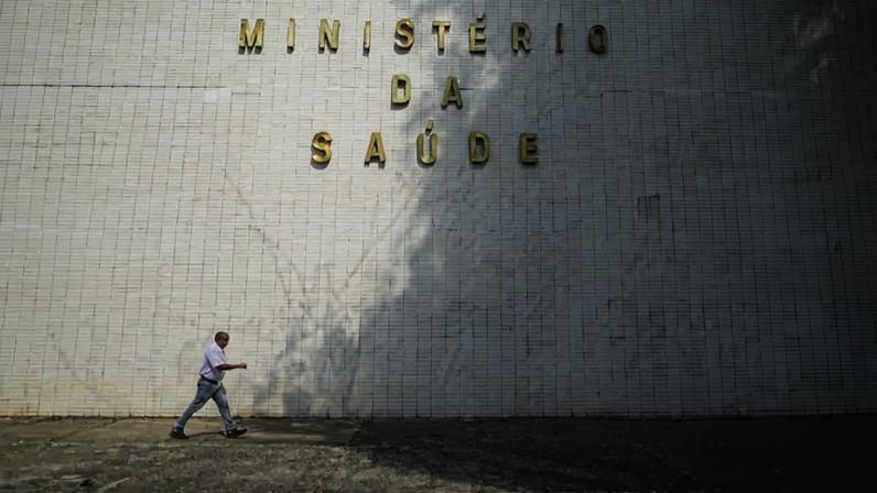 Vacina contra dengue do Butantan é suspensa após duas mortes suspeitas