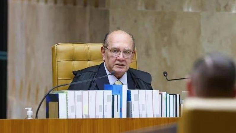 Ministro Gilmar Mendes durante sessão plenária do Supremo