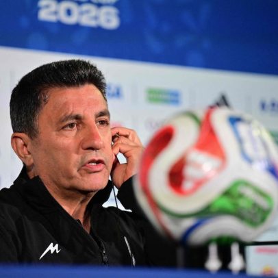 Técnico iraniano aponta obstáculos à seleção e critica restrições