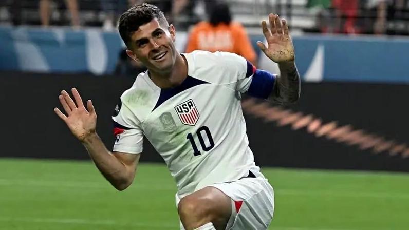 Pulisic comemora gol diante do México