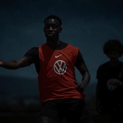 Balogun e Dest treinam com foco para duelo contra a Bósnia e Herzegovina