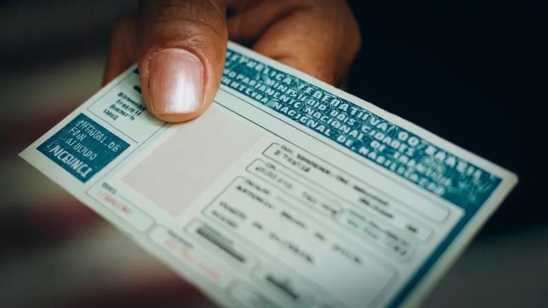 Nova lei da CNH altera valores para motoristas de 50 anos; saiba tudo