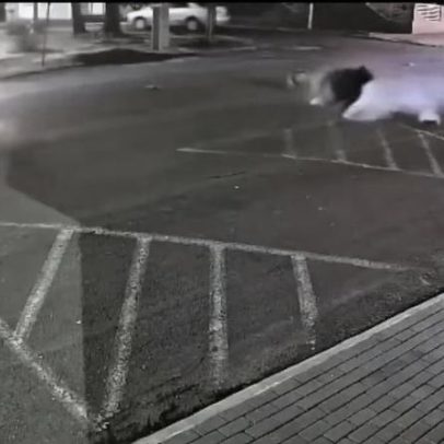 Traficante salta de carro em chamas durante perseguição