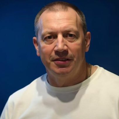 Vereador sofre atentado com fuzil durante live em UPA; assessor morre