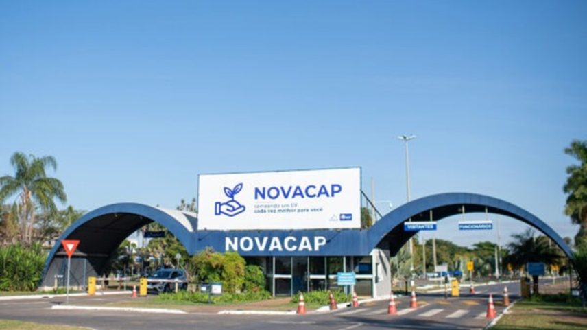 Caminhoneiros fazem assembleia e cobram pagamentos da Novacap