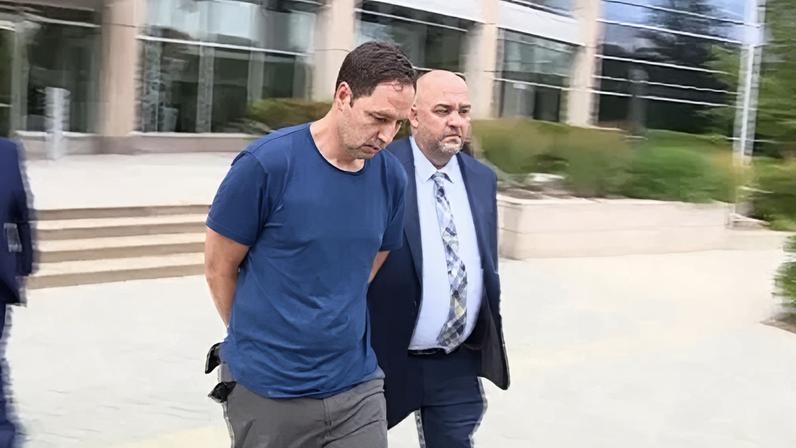 Brendan Banfield foi preso pela polícia do condado de Fairfax em 2024
