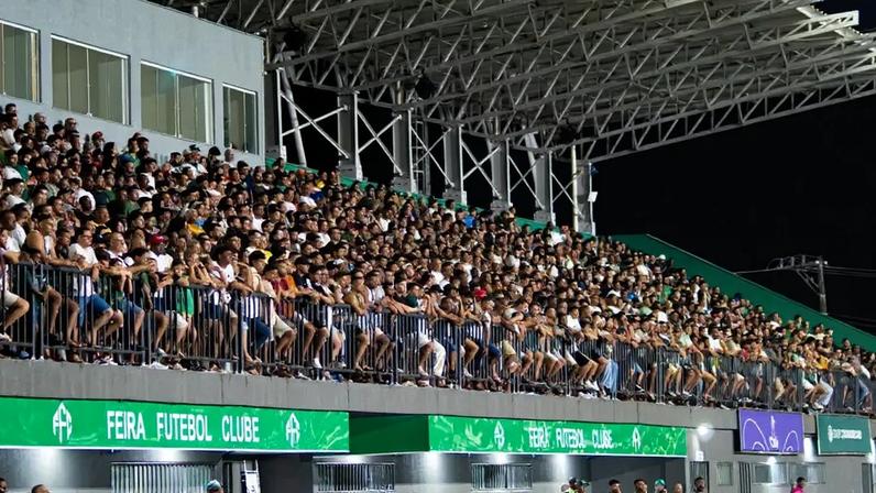 Arquibancada do Feira FC (Foto: ascom Feira Futebol Clube)