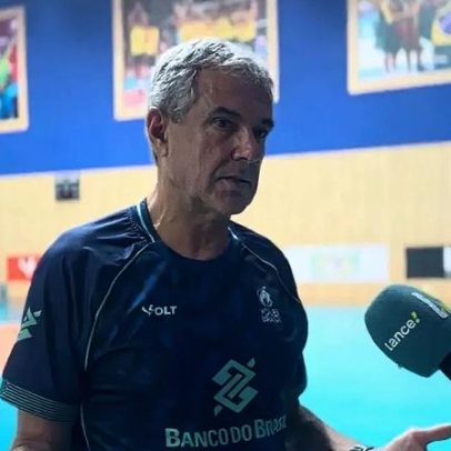 Zé Roberto busca jogadoras versáteis para a Seleção e cita Mari