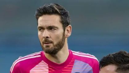Craig Gordon em jogo pela Escócia em 2024
