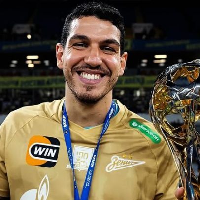 Presidente do Fluminense avança negociação com atacante Nino