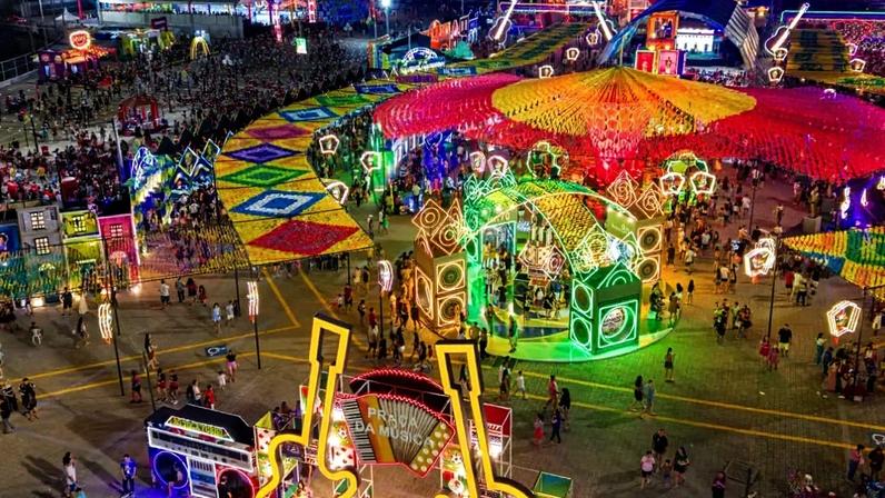 São João de Maracanaú, no Ceará: estrutura com 80 000 metros quadrados e público estimado de 3 milhões de pessoas