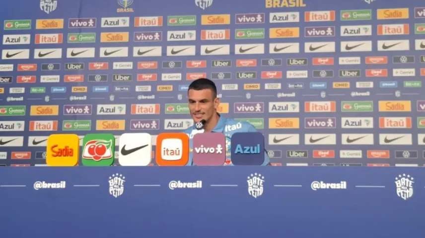 Ibañez se coloca à disposição de Ancelotti e diz estar pronto como zagueiro ou lateral na Seleção